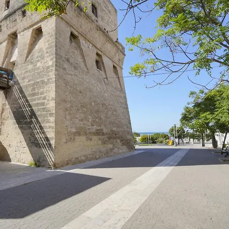 Palazzo Della Torre 001 - Historical Modern Apartmán Bari