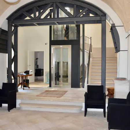 Palazzo Della Torre 001 - Historical Modern * Bari