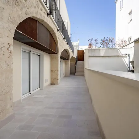 Palazzo Della Torre 001 - Historical Modern * 巴里